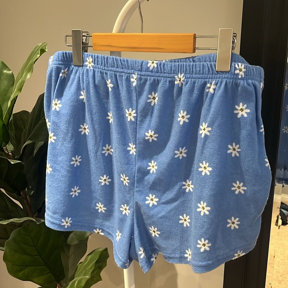 ⭐️HOST PICK 3/$35⭐️Carisma | Terry Pajama Set- large - Picture 10 of 10